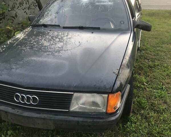 Ауди 100, объемом двигателя 2 л и пробегом 200 тыс. км за 700 $, фото 1 на Automoto.ua