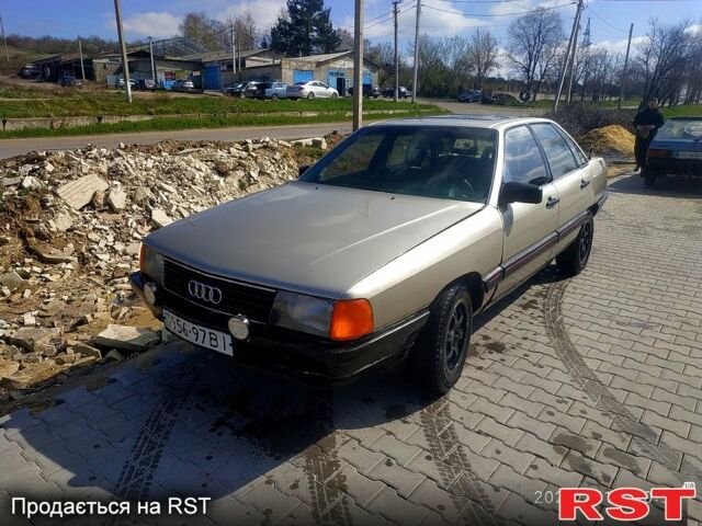 Ауді 100, об'ємом двигуна 1.8 л та пробігом 378 тис. км за 900 $, фото 1 на Automoto.ua