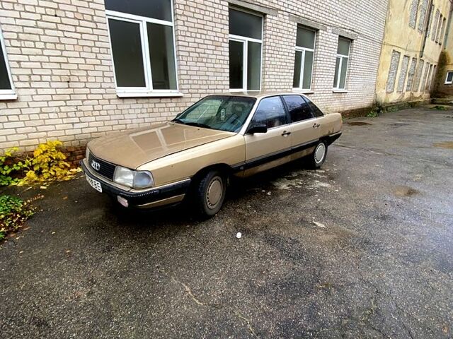 Ауди 100, объемом двигателя 2.3 л и пробегом 300 тыс. км за 1300 $, фото 1 на Automoto.ua