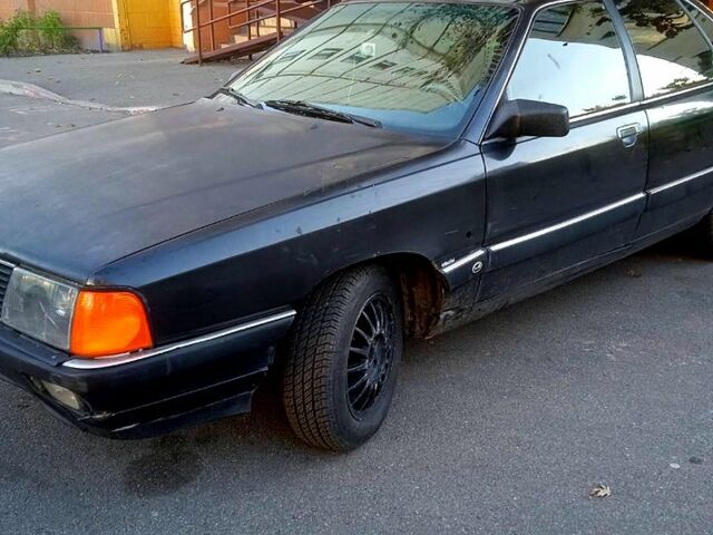 Ауди 100 1990 в Киеве на Automoto.ua Ауди 100, объемом двигателя 2.3 л и пробегом 350 тыс. км за 1000 $, фото 1 на Automoto.ua