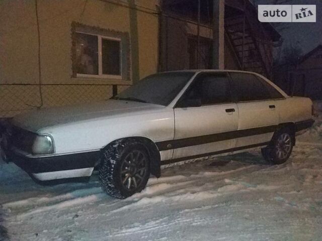 Ауди 100, объемом двигателя 1.8 л и пробегом 250 тыс. км за 2400 $, фото 1 на Automoto.ua