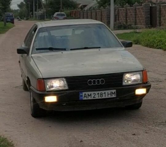 Серый Ауди 100, объемом двигателя 2.2 л и пробегом 10 тыс. км за 850 $, фото 1 на Automoto.ua
