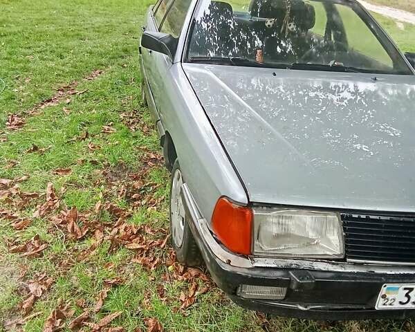 Серый Ауди 100, объемом двигателя 1.8 л и пробегом 125 тыс. км за 834 $, фото 1 на Automoto.ua