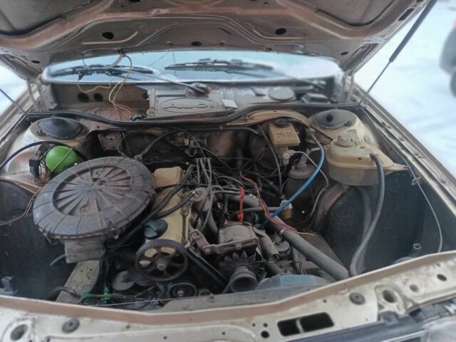 Сірий Ауді 100, об'ємом двигуна 1.8 л та пробігом 4 тис. км за 800 $, фото 1 на Automoto.ua