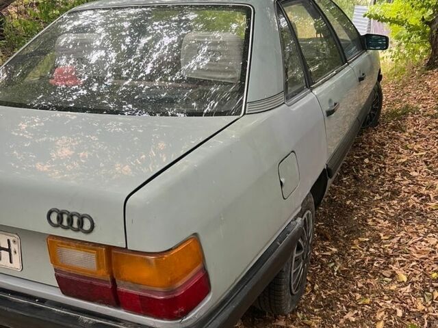 Сірий Ауді 100, об'ємом двигуна 2.2 л та пробігом 161 тис. км за 900 $, фото 1 на Automoto.ua