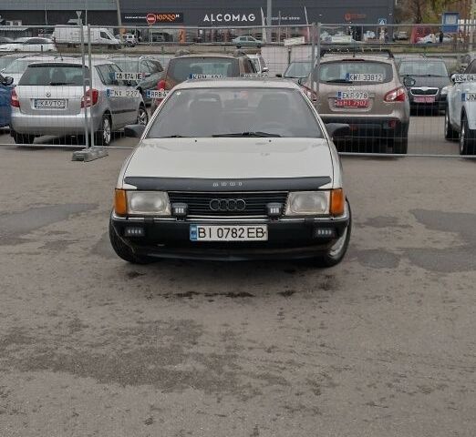 Серый Ауди 100, объемом двигателя 0 л и пробегом 400 тыс. км за 1600 $, фото 1 на Automoto.ua