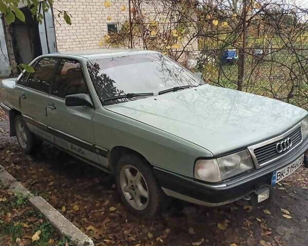 Серый Ауди 100, объемом двигателя 1.99 л и пробегом 340 тыс. км за 2015 $, фото 1 на Automoto.ua