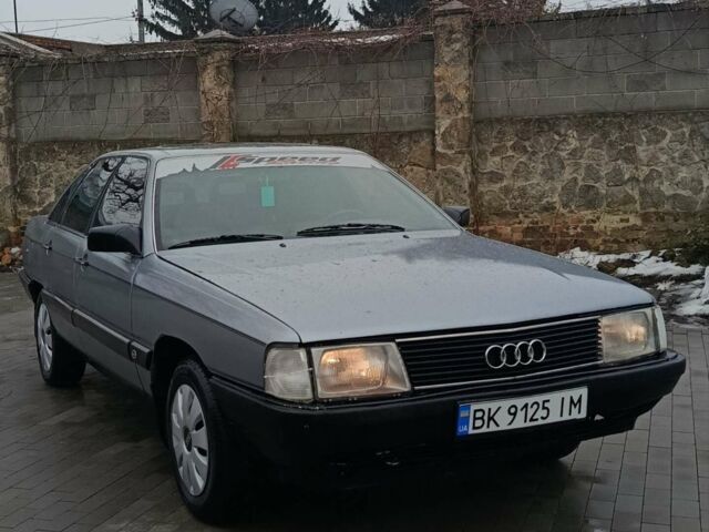Сірий Ауді 100, об'ємом двигуна 1.8 л та пробігом 370 тис. км за 1700 $, фото 1 на Automoto.ua