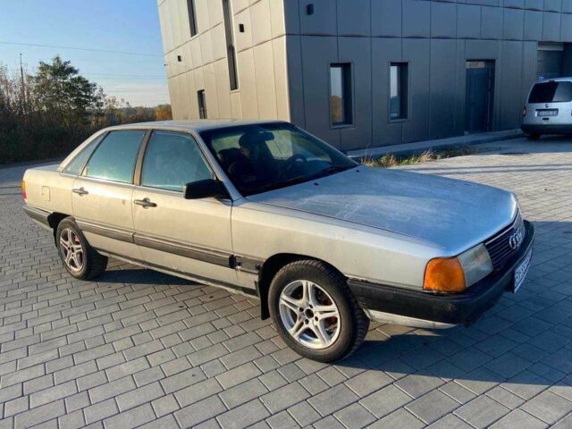 Серый Ауди 100, объемом двигателя 2 л и пробегом 382 тыс. км за 850 $, фото 1 на Automoto.ua