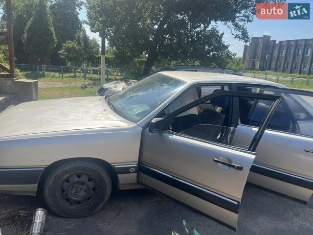Сірий Ауді 100, об'ємом двигуна 1.8 л та пробігом 300 тис. км за 830 $, фото 1 на Automoto.ua