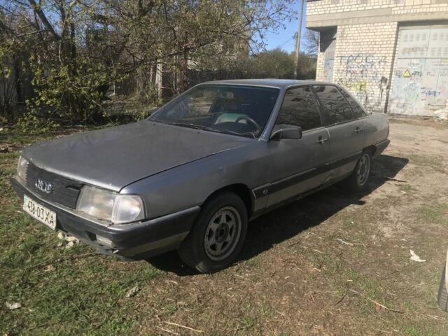 Серый Ауди 100, объемом двигателя 2.2 л и пробегом 205 тыс. км за 874 $, фото 1 на Automoto.ua