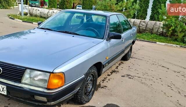 Сірий Ауді 100, об'ємом двигуна 2 л та пробігом 77 тис. км за 2300 $, фото 1 на Automoto.ua