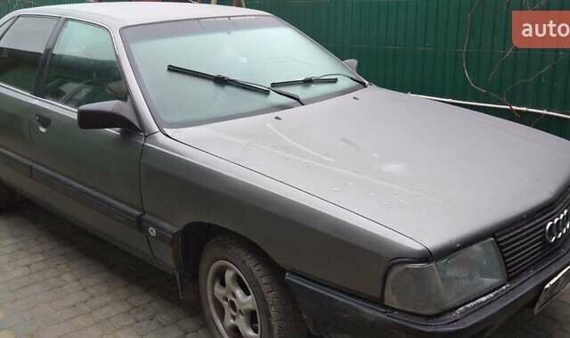 Сірий Ауді 100, об'ємом двигуна 2.3 л та пробігом 300 тис. км за 1550 $, фото 1 на Automoto.ua