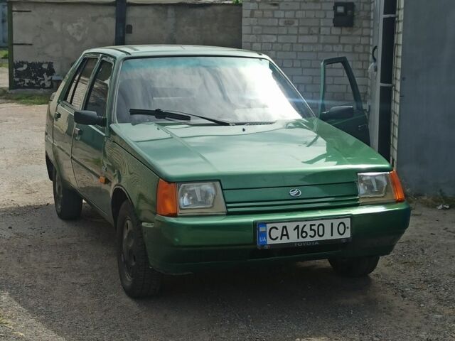 Серый Ауди 100, объемом двигателя 2 л и пробегом 250 тыс. км за 1311 $, фото 1 на Automoto.ua