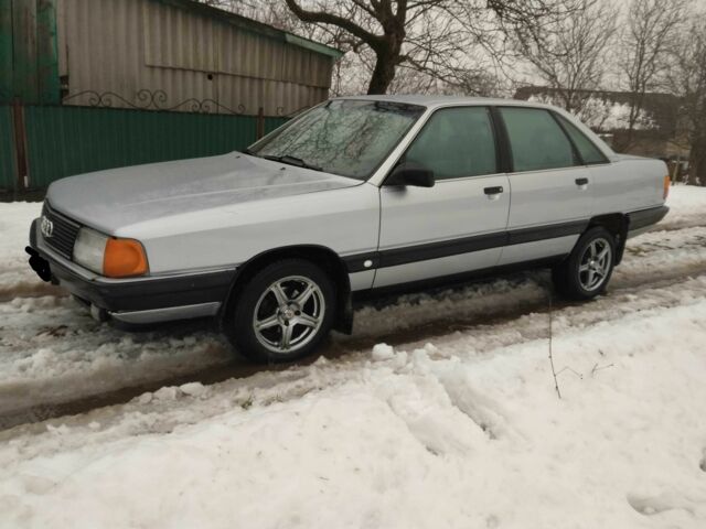 Серый Ауди 100, объемом двигателя 2.3 л и пробегом 230 тыс. км за 1550 $, фото 1 на Automoto.ua
