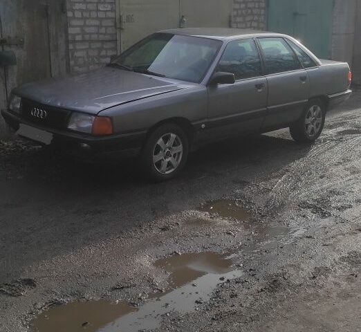 Серый Ауди 100, объемом двигателя 2.3 л и пробегом 1 тыс. км за 1500 $, фото 1 на Automoto.ua