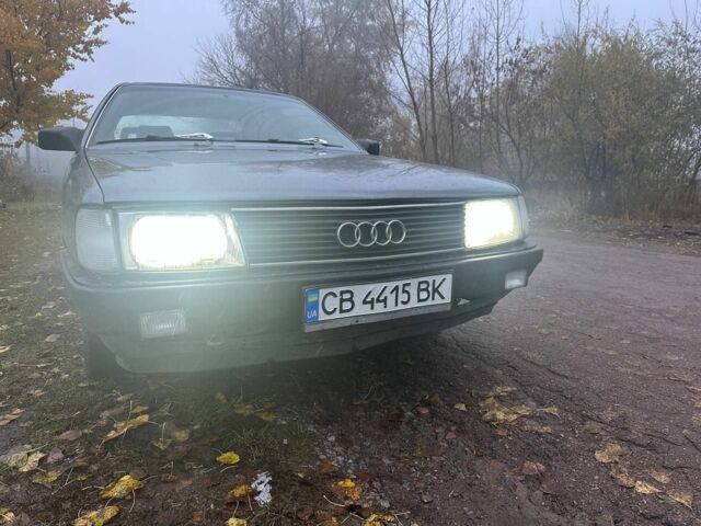 Сірий Ауді 100, об'ємом двигуна 2.2 л та пробігом 320 тис. км за 1100 $, фото 1 на Automoto.ua