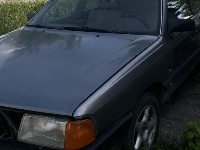 Сірий Ауді 100, об'ємом двигуна 2 л та пробігом 1000 тис. км за 1100 $, фото 1 на Automoto.ua