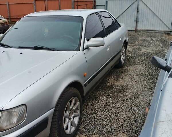 Серый Ауди 100, объемом двигателя 2.8 л и пробегом 300 тыс. км за 2100 $, фото 1 на Automoto.ua