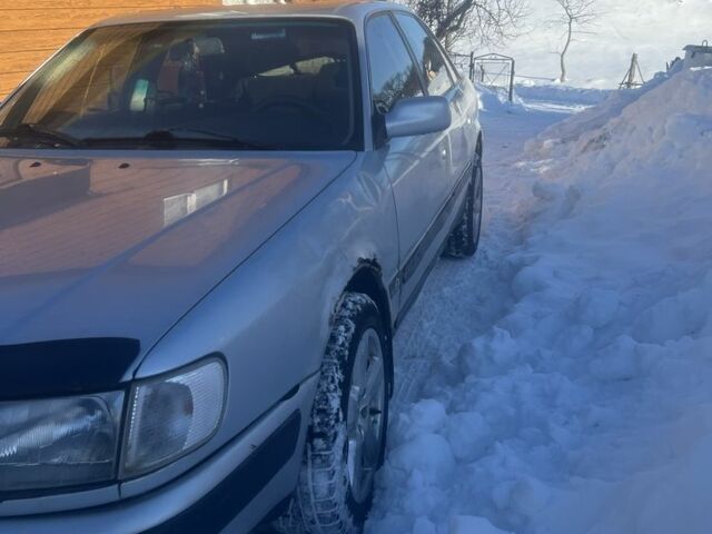 Серый Ауди 100, объемом двигателя 2 л и пробегом 320 тыс. км за 1000 $, фото 1 на Automoto.ua