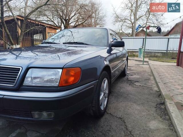 Серый Ауди 100, объемом двигателя 2.3 л и пробегом 227 тыс. км за 4300 $, фото 1 на Automoto.ua