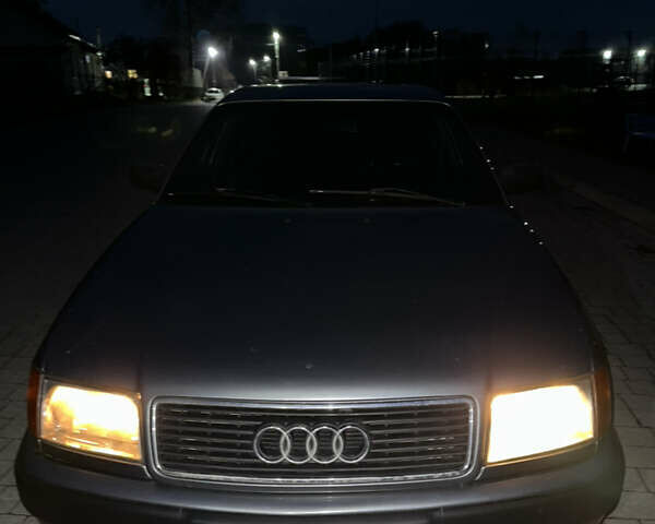 Серый Ауди 100, объемом двигателя 2.8 л и пробегом 422 тыс. км за 4500 $, фото 1 на Automoto.ua