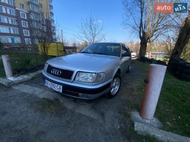 Серый Ауди 100, объемом двигателя 2.3 л и пробегом 302 тыс. км за 2000 $, фото 1 на Automoto.ua