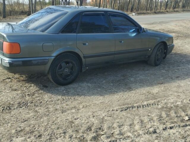 Серый Ауди 100, объемом двигателя 2.3 л и пробегом 300 тыс. км за 1500 $, фото 1 на Automoto.ua