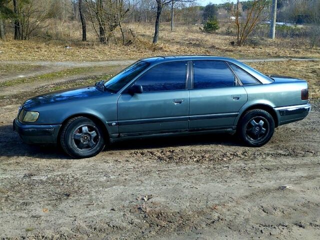 Сірий Ауді 100, об'ємом двигуна 2.3 л та пробігом 318 тис. км за 1500 $, фото 1 на Automoto.ua