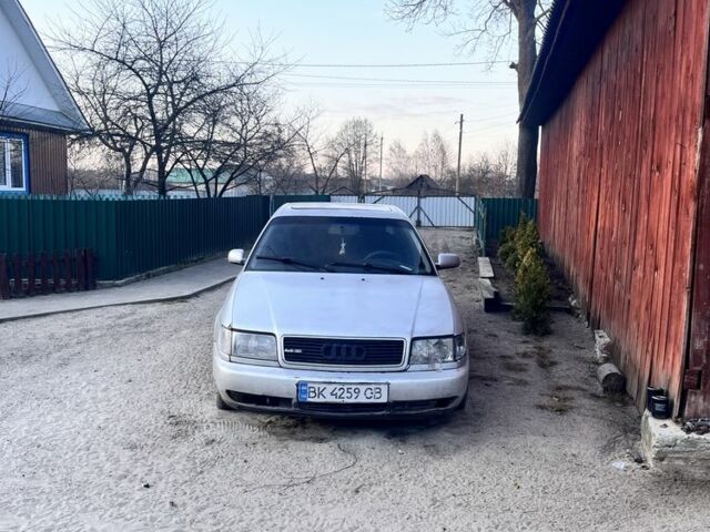 Сірий Ауді 100, об'ємом двигуна 2.5 л та пробігом 300 тис. км за 1500 $, фото 1 на Automoto.ua