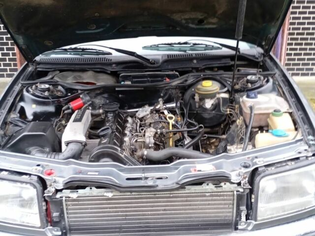 Серый Ауди 100, объемом двигателя 0 л и пробегом 380 тыс. км за 1000 $, фото 1 на Automoto.ua