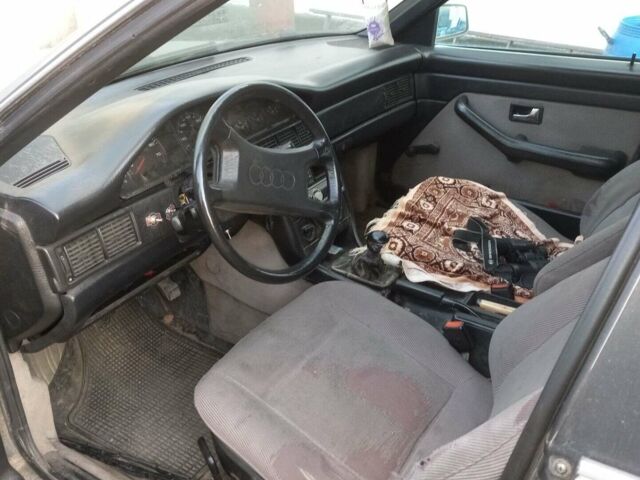Серый Ауди 100, объемом двигателя 2.3 л и пробегом 470 тыс. км за 900 $, фото 1 на Automoto.ua