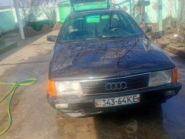 Сірий Ауді 100, об'ємом двигуна 1.8 л та пробігом 300 тис. км за 1700 $, фото 1 на Automoto.ua