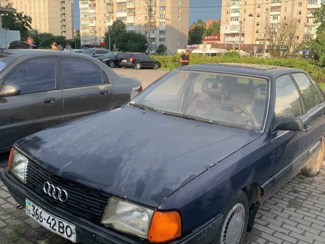 Синій Ауді 100, об'ємом двигуна 1.8 л та пробігом 400 тис. км за 501 $, фото 1 на Automoto.ua