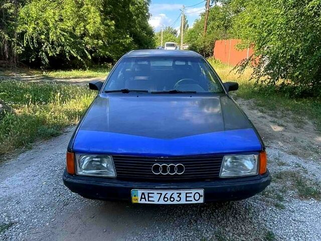 Синий Ауди 100, объемом двигателя 2.1 л и пробегом 376 тыс. км за 600 $, фото 1 на Automoto.ua
