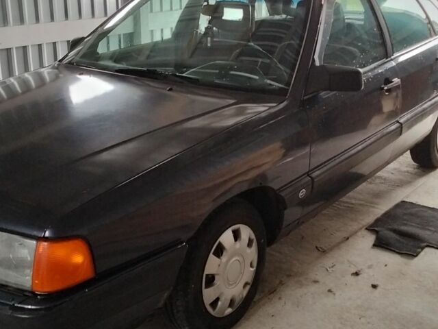 Синий Ауди 100, объемом двигателя 2 л и пробегом 180 тыс. км за 750 $, фото 1 на Automoto.ua