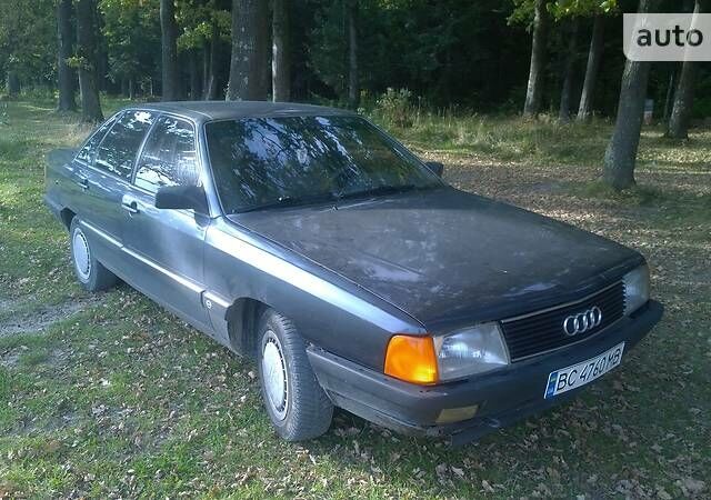 Синий Ауди 100, объемом двигателя 2 л и пробегом 360 тыс. км за 1500 $, фото 1 на Automoto.ua