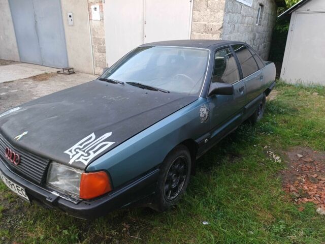 Синий Ауди 100, объемом двигателя 2 л и пробегом 253 тыс. км за 851 $, фото 1 на Automoto.ua