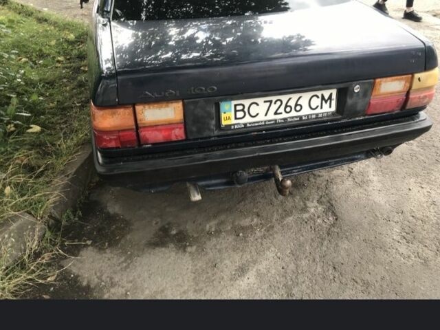 Синій Ауді 100, об'ємом двигуна 1.8 л та пробігом 300 тис. км за 650 $, фото 1 на Automoto.ua
