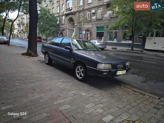 Синий Ауди 100, объемом двигателя 1.99 л и пробегом 150 тыс. км за 1500 $, фото 1 на Automoto.ua