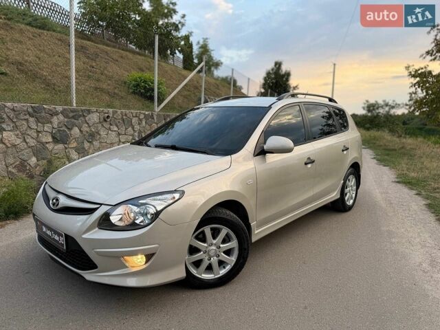 Синий Ауди 100, объемом двигателя 1.8 л и пробегом 300 тыс. км за 750 $, фото 1 на Automoto.ua