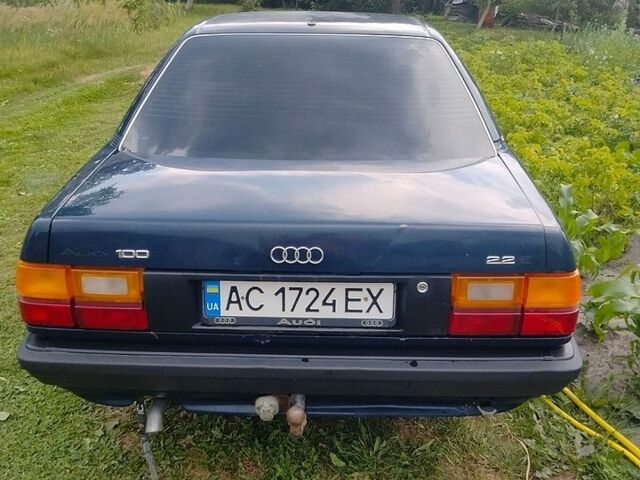 Синий Ауди 100, объемом двигателя 2.2 л и пробегом 307 тыс. км за 1150 $, фото 1 на Automoto.ua
