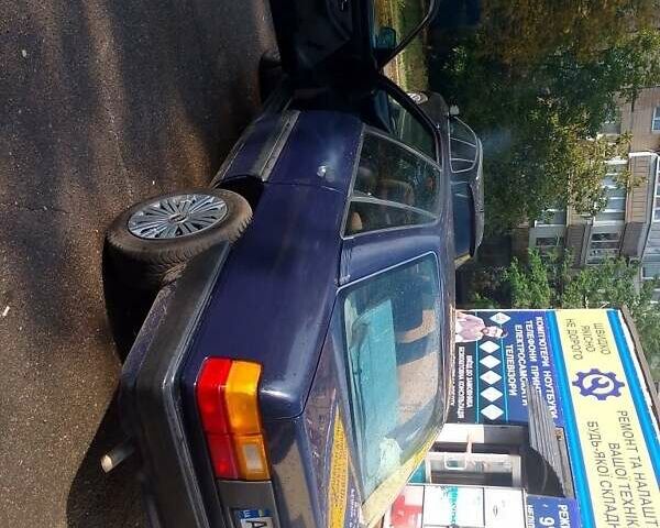 Синій Ауді 100, об'ємом двигуна 2 л та пробігом 300 тис. км за 1900 $, фото 1 на Automoto.ua