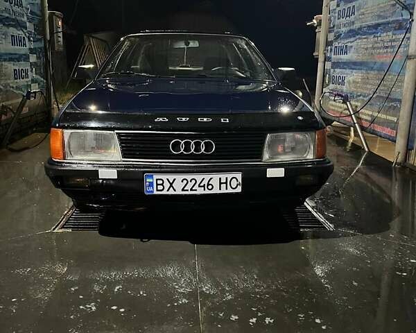 Синий Ауди 100, объемом двигателя 1.8 л и пробегом 459 тыс. км за 1800 $, фото 1 на Automoto.ua