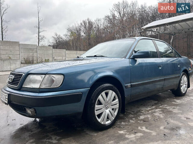 Синий Ауди 100, объемом двигателя 2.8 л и пробегом 372 тыс. км за 2850 $, фото 1 на Automoto.ua