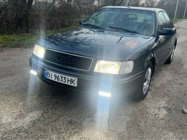 Синий Ауди 100, объемом двигателя 2.8 л и пробегом 258 тыс. км за 2500 $, фото 1 на Automoto.ua