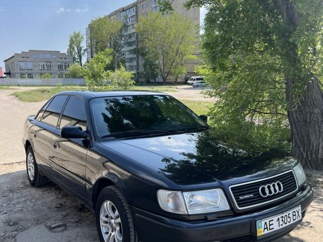 Синий Ауди 100, объемом двигателя 2.8 л и пробегом 344 тыс. км за 2100 $, фото 1 на Automoto.ua