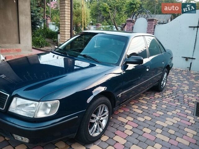Синий Ауди 100, объемом двигателя 2 л и пробегом 200 тыс. км за 2550 $, фото 1 на Automoto.ua