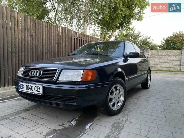 Синий Ауди 100, объемом двигателя 2.8 л и пробегом 336 тыс. км за 3500 $, фото 1 на Automoto.ua