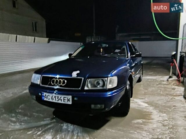 Синий Ауди 100, объемом двигателя 2.31 л и пробегом 280 тыс. км за 2100 $, фото 1 на Automoto.ua